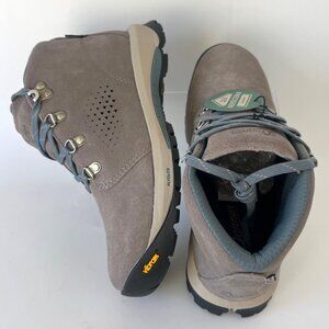 Danner Chukka 4 Driftwood Stormy Weather Suede Hiking boots Women Size 6.5